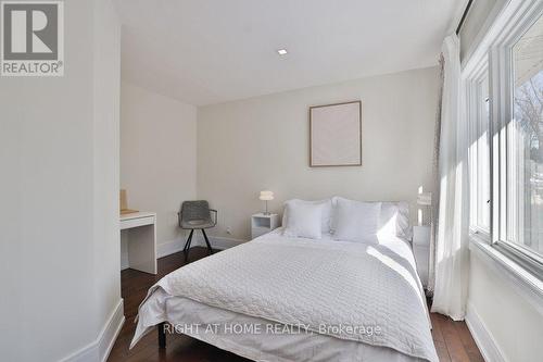 471 Country Club Crescent, Mississauga, ON - Indoor Photo Showing Bedroom