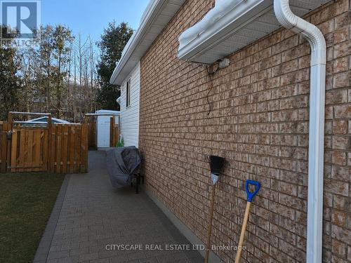 Side Yard - virtually edited - 60 Castlewood Place, Cambridge, ON - Outdoor With Exterior