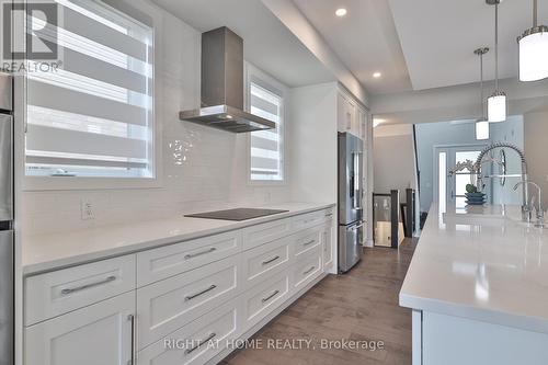 8 Ryder Avenue, Guelph, ON - Indoor Photo Showing Kitchen With Upgraded Kitchen
