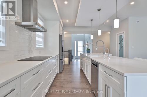 8 Ryder Avenue, Guelph, ON - Indoor Photo Showing Kitchen With Upgraded Kitchen