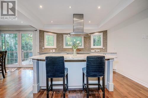5337 Champlain Trail, Mississauga, ON - Indoor Photo Showing Dining Room
