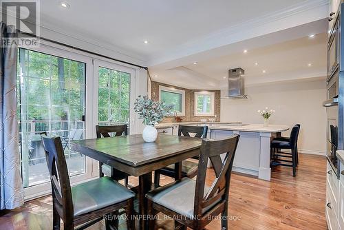 5337 Champlain Trail, Mississauga, ON - Indoor Photo Showing Dining Room