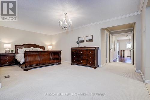 5337 Champlain Trail, Mississauga, ON - Indoor Photo Showing Bedroom