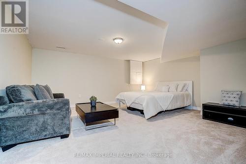 5337 Champlain Trail, Mississauga, ON - Indoor Photo Showing Bedroom