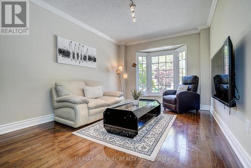 5337 Champlain Trail, Mississauga, ON - Indoor Photo Showing Living Room