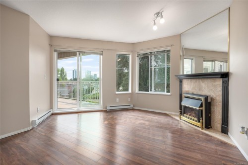 #206-24 Prideaux St, Nanaimo, BC - Indoor With Fireplace