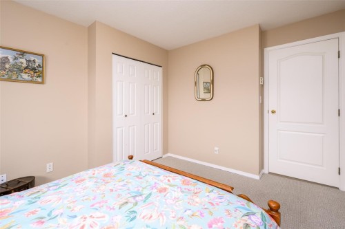 #403-275 First St, Duncan, BC - Indoor Photo Showing Bedroom
