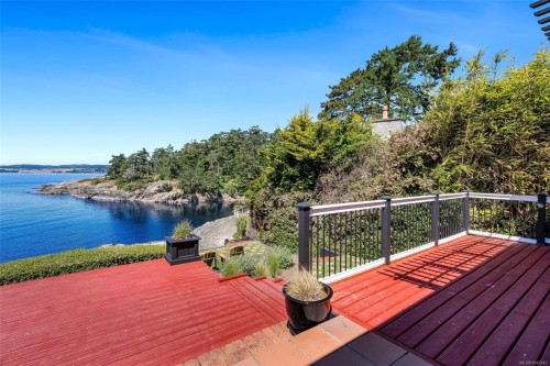 330 Plaskett Pl, Esquimalt, BC 