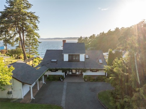 330 Plaskett Pl, Esquimalt, BC 