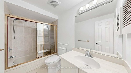 #64-95 Confederation Way, Markham, ON - Indoor Photo Showing Bathroom