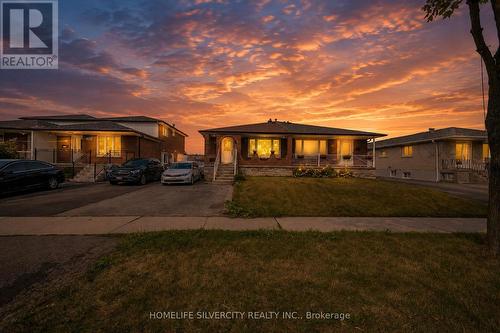 3669 Corliss Crescent, Mississauga, ON - Outdoor