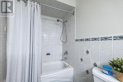 3669 Corliss Crescent, Mississauga, ON - Indoor Photo Showing Bathroom