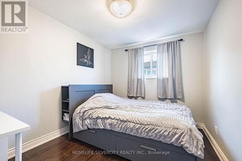 3669 Corliss Crescent, Mississauga, ON - Indoor Photo Showing Bedroom