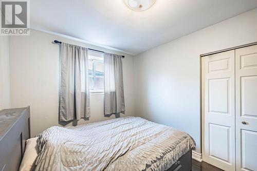3669 Corliss Crescent, Mississauga, ON - Indoor Photo Showing Bedroom