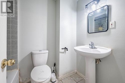 3669 Corliss Crescent, Mississauga, ON - Indoor Photo Showing Bathroom
