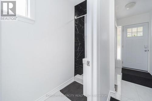 7582 Discus Crescent, Mississauga, ON - Indoor Photo Showing Other Room