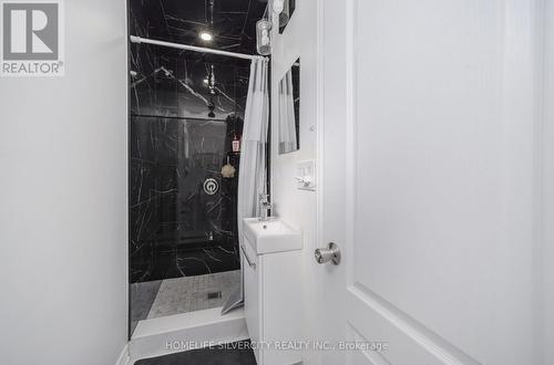 7582 Discus Crescent, Mississauga, ON - Indoor