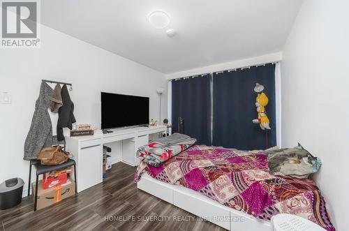 7582 Discus Crescent, Mississauga, ON - Indoor Photo Showing Bedroom