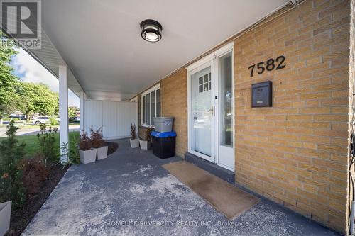 7582 Discus Crescent, Mississauga, ON -  With Exterior