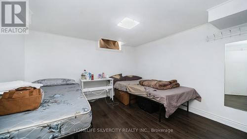 7582 Discus Crescent, Mississauga, ON - Indoor Photo Showing Bedroom