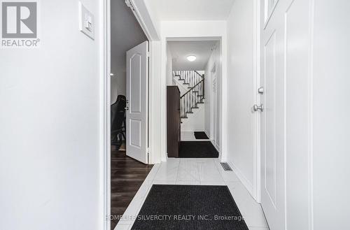 7582 Discus Crescent, Mississauga, ON - Indoor Photo Showing Other Room