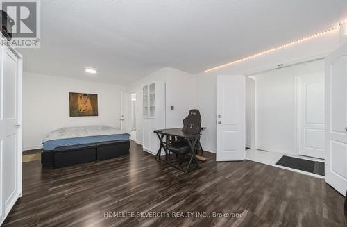 7582 Discus Crescent, Mississauga, ON - Indoor Photo Showing Bedroom