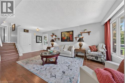 8399 Dickenson Road E, Mount Hope, ON - Indoor Photo Showing Living Room
