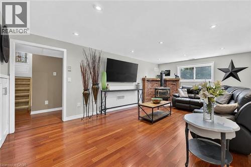8399 Dickenson Road E, Mount Hope, ON - Indoor Photo Showing Living Room