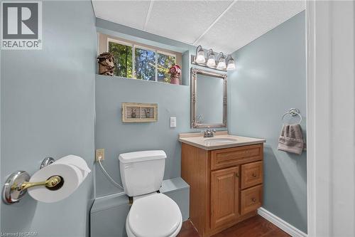 8399 Dickenson Road E, Mount Hope, ON - Indoor Photo Showing Bathroom