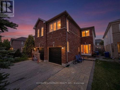 434 HEDDLE CRESCENT  Newmarket, ON L3X 2J2