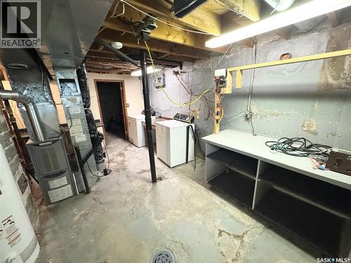 4006 4Th Avenue, Regina, SK - Indoor Photo Showing Basement