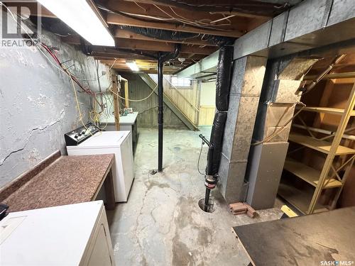 4006 4Th Avenue, Regina, SK - Indoor Photo Showing Other Room