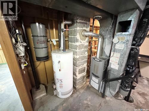 4006 4Th Avenue, Regina, SK - Indoor Photo Showing Basement