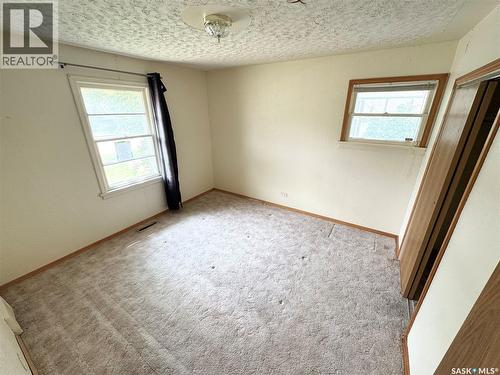 4006 4Th Avenue, Regina, SK - Indoor Photo Showing Other Room