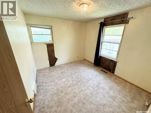 4006 4Th Avenue, Regina, SK - Indoor Photo Showing Other Room