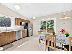 2404 37 ST NW  Edmonton, AB T6L 6E3