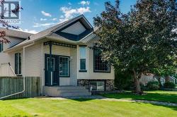 279 Covehaven View NE  Calgary, AB T3K 5S4