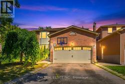 127 O'CONNOR CRESCENT Richmond Hill, ON L4C 7R7