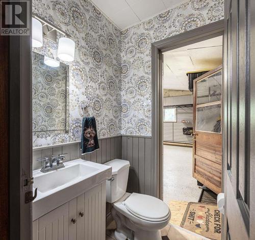 264 Macintyre Rd, Sault Ste. Marie, ON - Indoor Photo Showing Bathroom