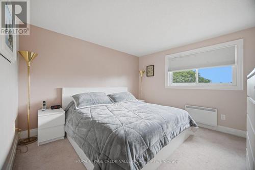10 Gladstone Square, Brampton, ON - Indoor Photo Showing Bedroom