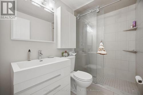 10 Gladstone Square, Brampton, ON - Indoor Photo Showing Bathroom