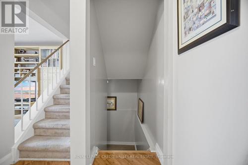 10 Gladstone Square, Brampton, ON - Indoor Photo Showing Other Room