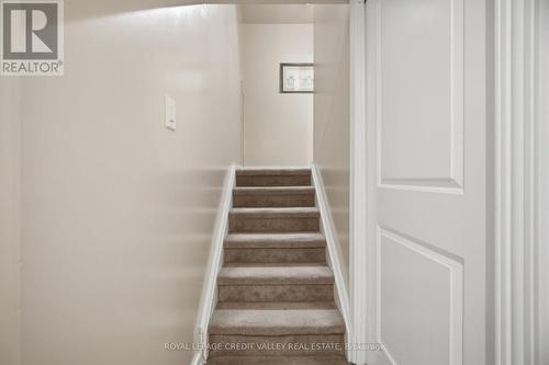 10 Gladstone Square, Brampton, ON - Indoor Photo Showing Other Room