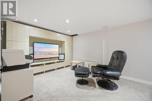 10 Gladstone Square, Brampton, ON - Indoor Photo Showing Other Room