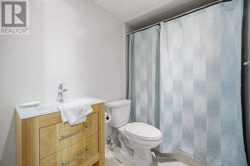 10 Gladstone Square, Brampton, ON - Indoor Photo Showing Bathroom