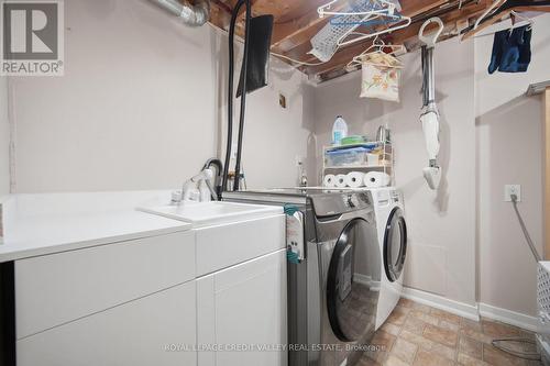 10 Gladstone Square, Brampton, ON - Indoor Photo Showing Laundry Room