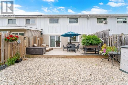 10 Gladstone Square, Brampton, ON - Outdoor