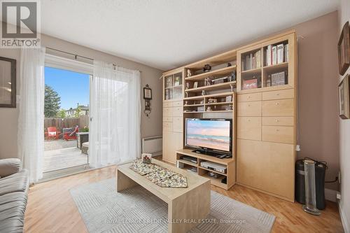 10 Gladstone Square, Brampton, ON - Indoor
