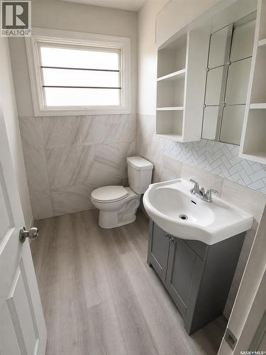 1939 Quebec Street, Regina, SK - Indoor Photo Showing Bathroom