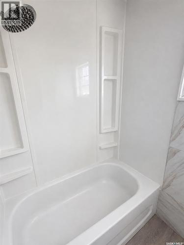 1939 Quebec Street, Regina, SK - Indoor Photo Showing Bathroom